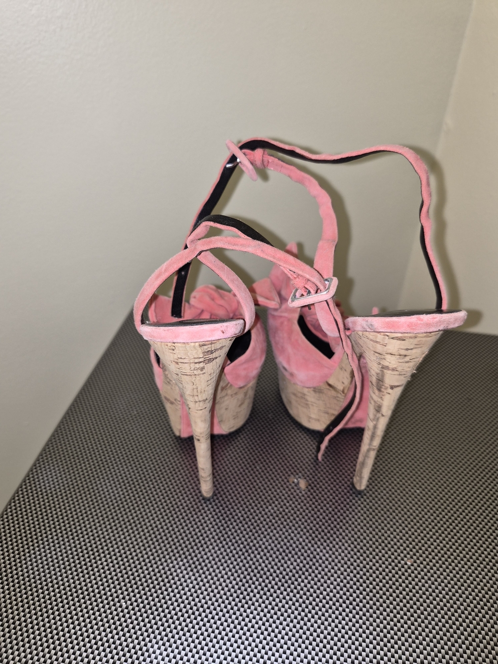 Giuseppe Zanotti Pink Suede Bow Platform Heels - Picture 3 of 4